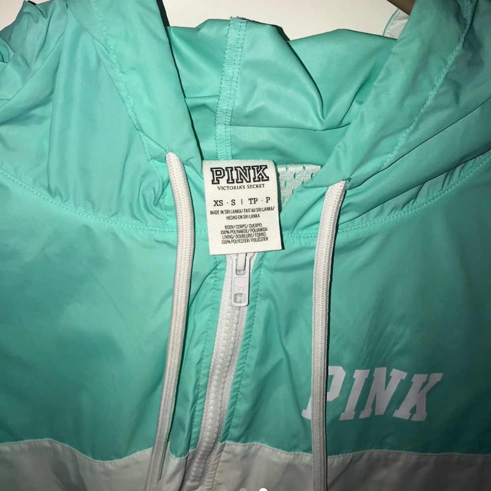 PINK WINDBREAKER PULLOVER